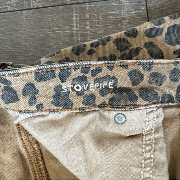 American Eagle Outfitters Leopard Print Jeans - Picture 4 of 5